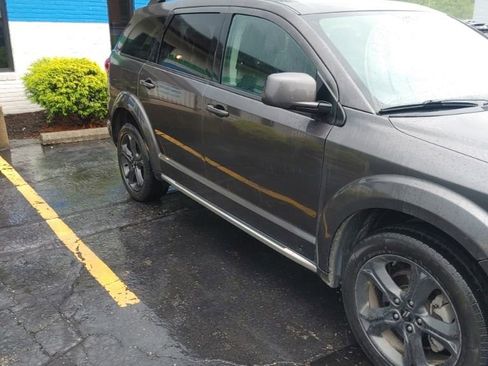Used 2018 Dodge Journey Crossroad AWD/4WD image 2