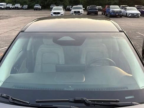 Used 2023 Lincoln Corsair AWD w/ Equipment Group 101A image 8