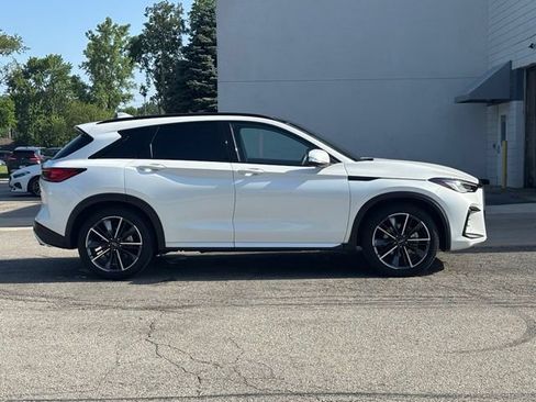 Used 2024 INFINITI QX50 Sport AWD/4WD image 2