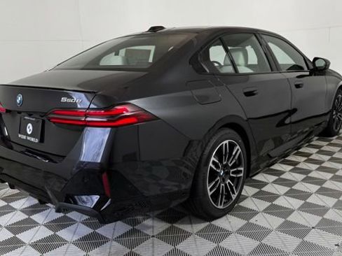 New 2026 BMW 550e xDrive w/ Premium Package AWD/4WD image 7