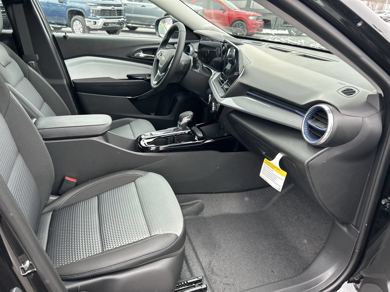New 2026 Chevrolet Trax LT w/ Driver Confidence Package FWD image 13