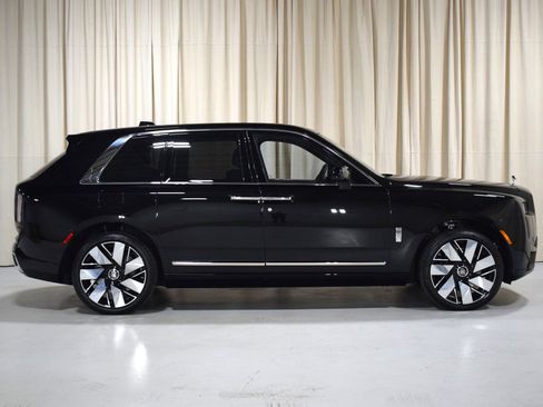New 2026 Rolls-Royce Cullinan AWD/4WD image 13