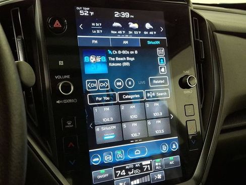 Used 2024 Subaru Crosstrek 2.5i Limited image 3