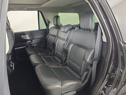 Used 2025 Ford Expedition Active AWD/4WD image 19