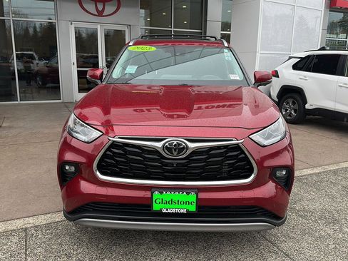 Used 2023 Toyota Highlander Platinum AWD/4WD image 4