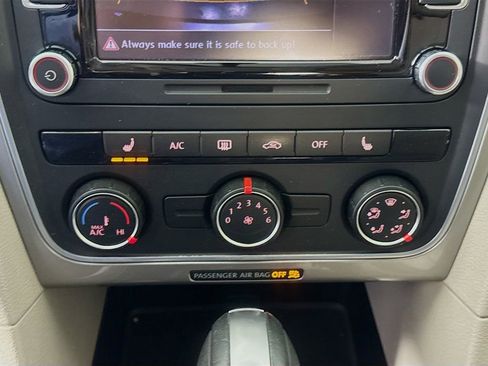 Used 2015 Volkswagen Passat 1.8T Limited Edition image 19