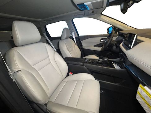 New 2026 Nissan Rogue SV AWD/4WD image 15