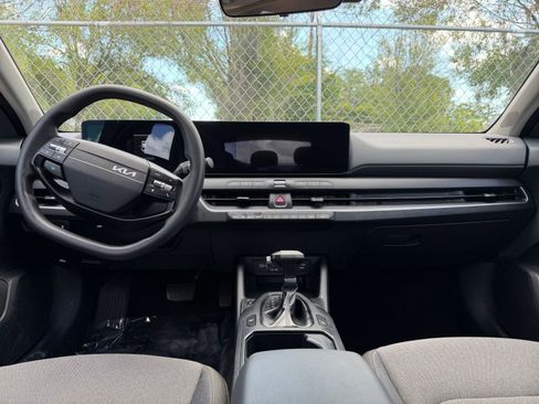 Used 2025 Kia K4 FWD image 17