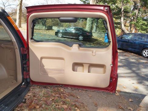 Used 2004 Honda CR-V EX image 29