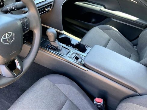 Used 2025 Toyota Camry LE FWD image 16