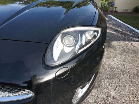 Used 2013 Jaguar XK Coupe RWD image 17