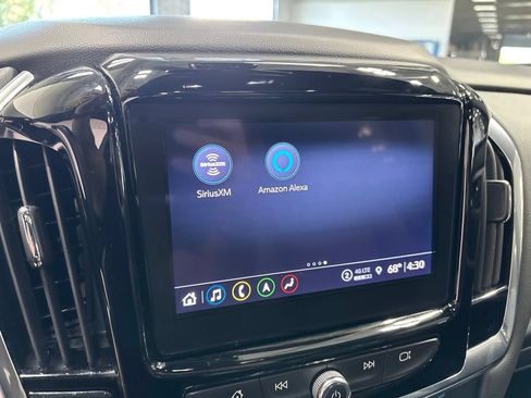 Used 2023 Chevrolet Traverse LT w/ LT Premium Package AWD/4WD image 21