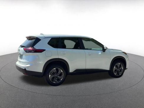 Used 2025 Nissan Rogue SV FWD image 15