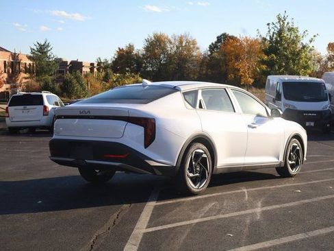 New 2025 Kia K4 EX image 6