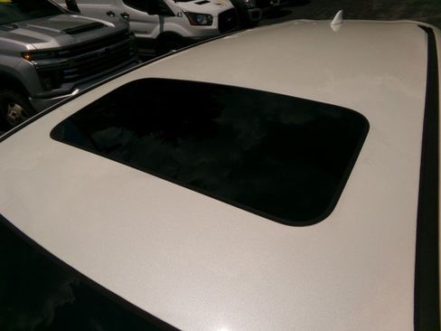 Used 2018 Honda CR-V EX image 17