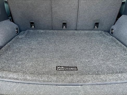 Used 2022 Volkswagen Tiguan SE image 24