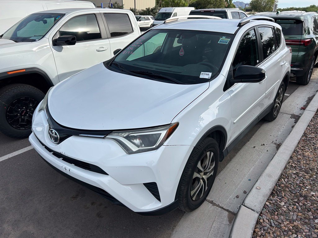 Used 2016 Toyota RAV4 LE FWD image 1