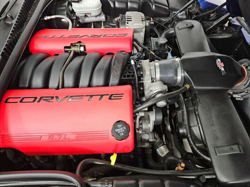 Used 2004 Chevrolet Corvette Z06 w/ Z06 Preferred Equipment Group RWD image 3