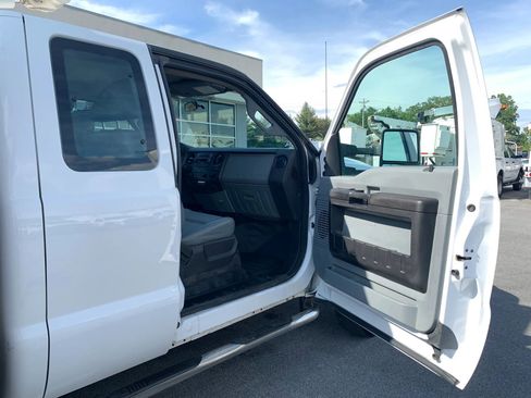 Used 2016 Ford F550 4x4 SuperCab Super Duty image 20