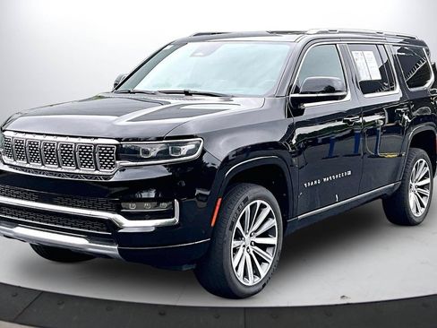 Used 2023 Jeep Grand Wagoneer Series II AWD/4WD image 4