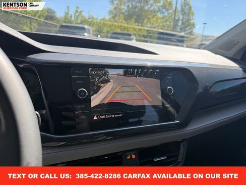 Used 2023 Volkswagen Taos SEL image 29