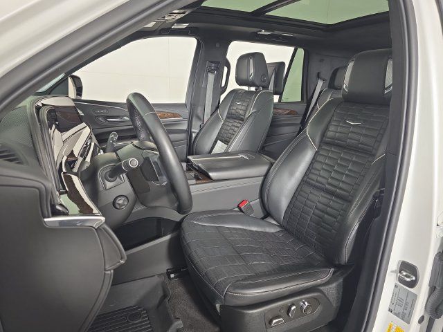 Used 2022 Cadillac Escalade Sport Platinum w/ LPO, ONYX Package AWD/4WD image 25
