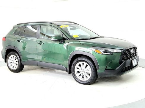 Used 2023 Toyota Corolla Cross LE w/ Moonroof Package AWD/4WD image 7