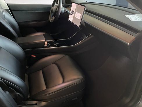 Used 2020 Tesla Model Y Performance image 6