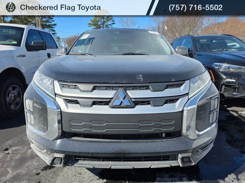 Used 2025 Mitsubishi Outlander Sport ES image 2