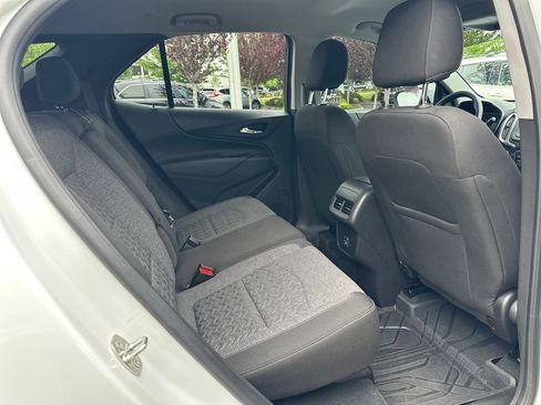 Used 2023 Chevrolet Equinox LT w/ LPO, Floor Liner Package AWD/4WD image 15