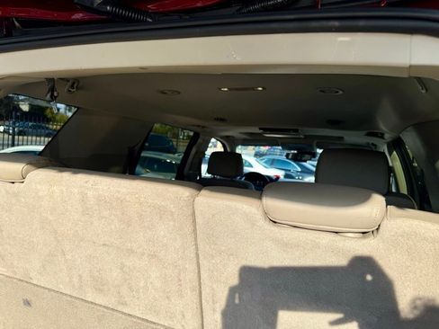 Used 2018 GMC Yukon SLT w/ Open Road Package image 10