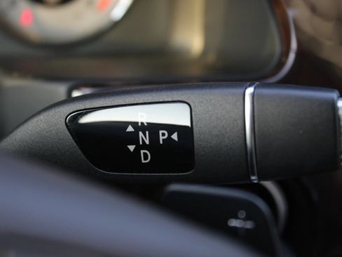 Used 2014 Mercedes-Benz GLK 350 2WD image 16