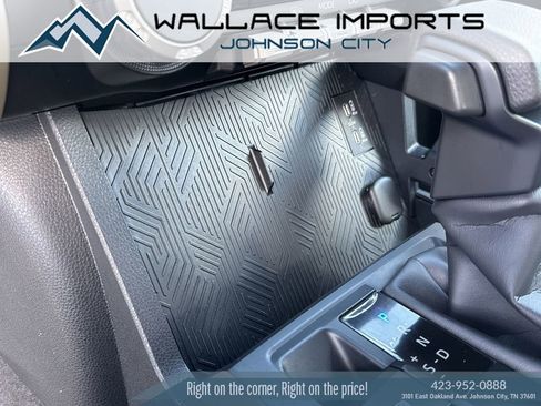 Used 2025 Toyota Tacoma SR5 image 27