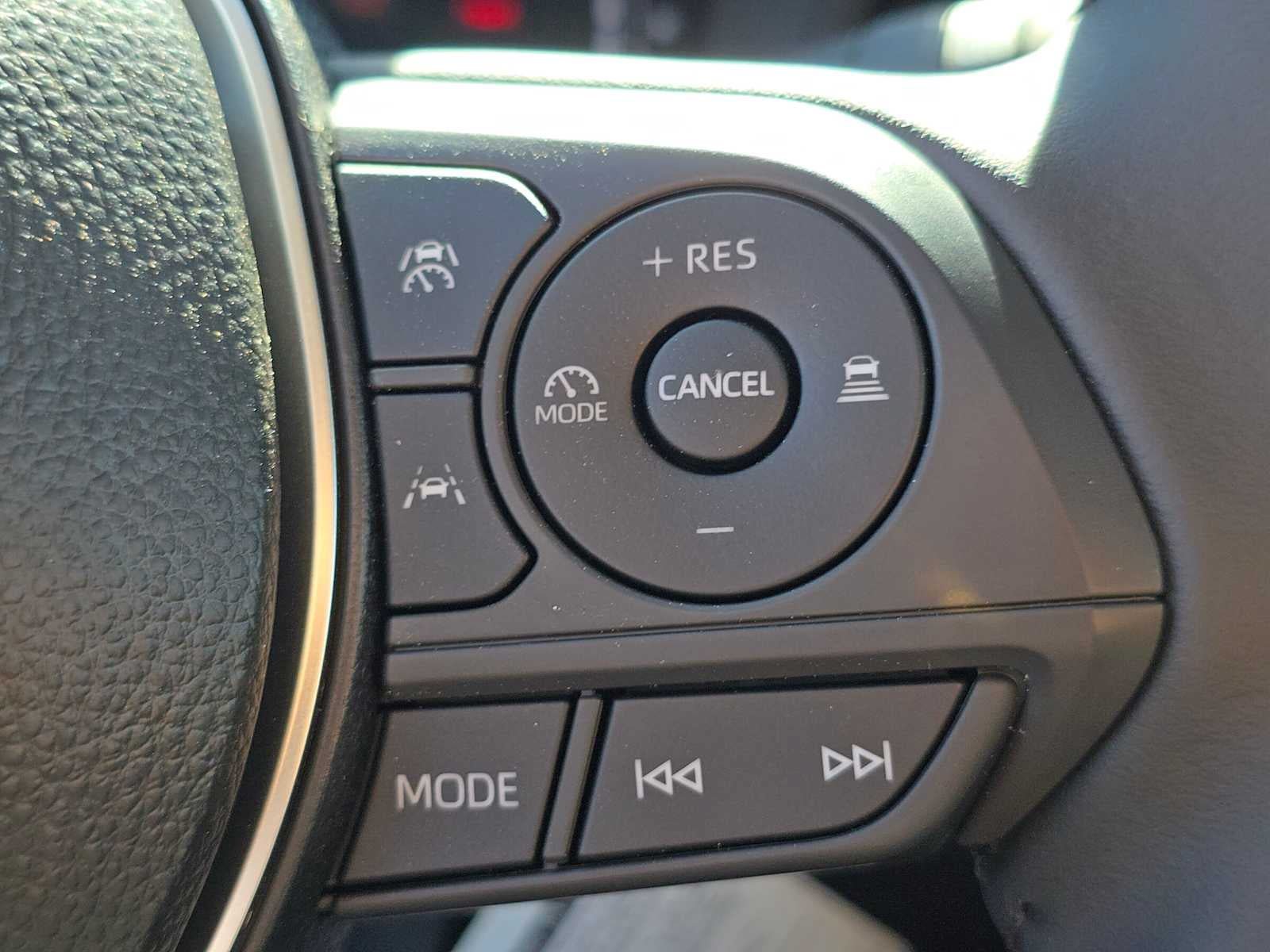 New 2026 Toyota Corolla Cross LE FWD image 29