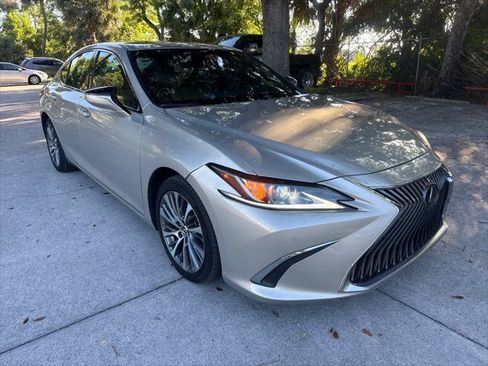 Used 2019 Lexus ES 350 w/ Premium Package FWD image 4