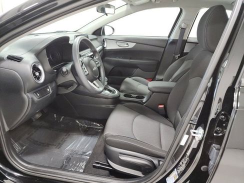 Used 2023 Kia Forte LXS image 18
