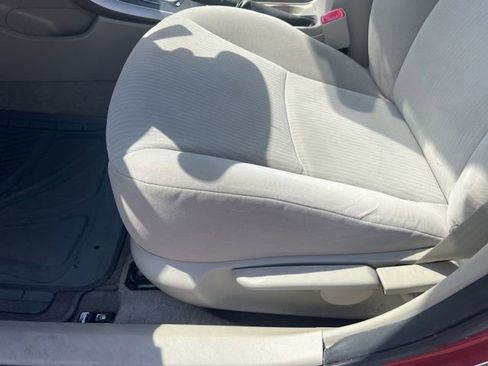 Used 2010 Toyota Corolla LE FWD image 14