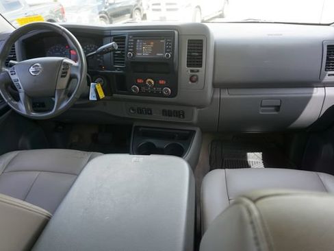 Used 2017 Nissan NV 3500 SL RWD image 6