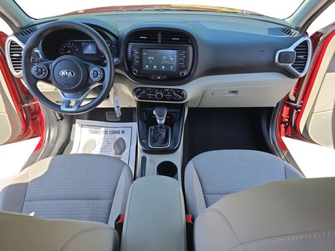 Used 2021 Kia Soul S FWD image 9