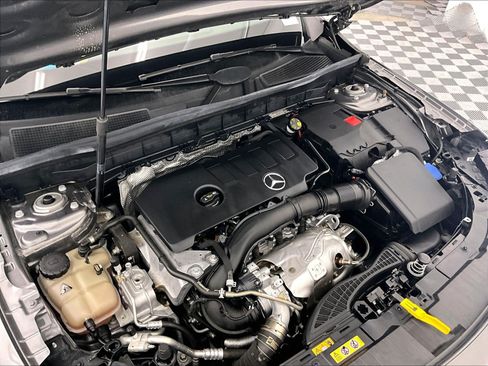 Certified 2022 Mercedes-Benz GLB 250 4MATIC image 30