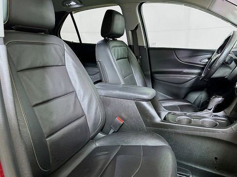 Used 2018 Chevrolet Equinox Premier image 25