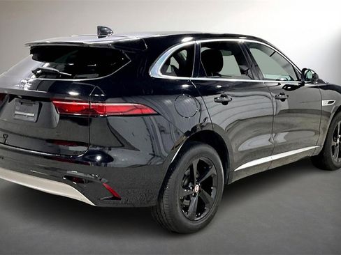 Used 2021 Jaguar F-PACE image 5