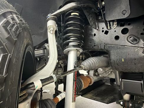 Used 2025 Ford F150 Lariat AWD/4WD image 16