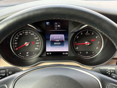 Used 2019 Mercedes-Benz GLC 300 image 22
