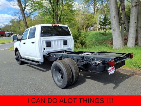 New 2026 RAM 3500 4x4 Crew Cab DRW image 4