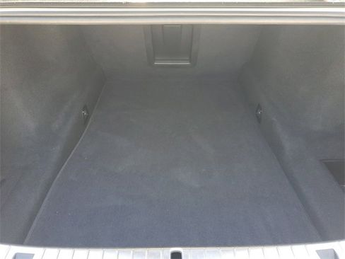 Used 2021 BMW 750i xDrive w/ Executive Package image 11