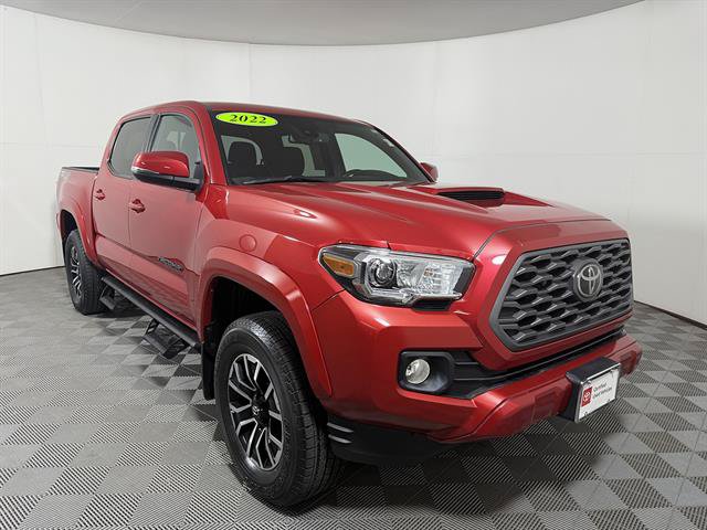 Certified 2022 Toyota Tacoma TRD Sport w/ Technology Package AWD/4WD image 3