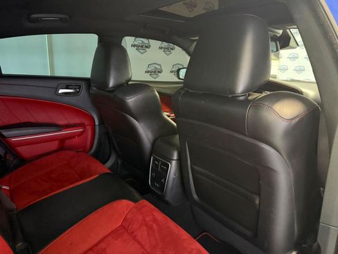 Used 2019 Dodge Charger Scat Pack w/ Technology Group RWD image 24