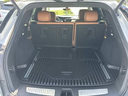 Certified 2024 Cadillac XT5 Premium Luxury w/ Technology Package FWD image 9