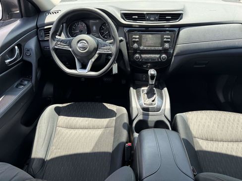 Used 2017 Nissan Rogue S AWD/4WD image 9